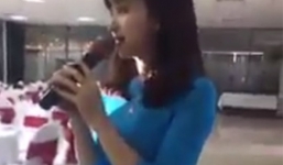 Gái xinh cover 'Duyên phận' khiến quan khách muốn bỏ chạy