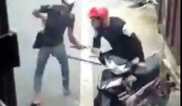 Tài xế GrabBike bị chích điện, cướp xe