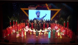 'Màu hoa đỏ' bị cấm: Giám đốc sở xin lỗi gia đình nhạc sĩ Thuận Yến