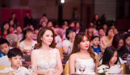 Đan Lê, Lưu Hương Giang cùng khoe con trong event