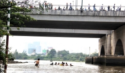 Thi thể bé trai mất tích khi tắm sông đã được tìm thấy
