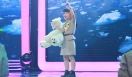 Trấn Thành khâm phục tài năng của cô bé 5 tuổi nói tiếng Anh như gió