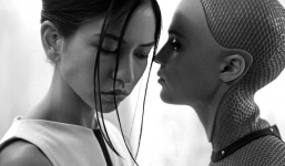 Người Mỹ chế tạo nữ robot có chu kỳ kinh nguyệt