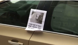 Chủ nhà bức xúc xích lốp 2 xe ô tô đỗ chắn ngang cửa