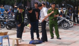 Người đàn ông tử vong vì nắp thùng phuy bay vào người