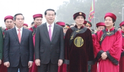 Chủ tịch nước dâng hương tưởng nhớ các vua Hùng