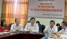 Thứ trưởng Bộ Y tế thực hiện thành công kỹ thuật chữa vô sinh 'rẻ' mà 'chất'