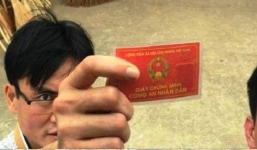 Cấp dưới rút thẻ ngành dọa tài xế xe tải, Trưởng Công an huyện nói gì?