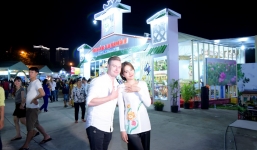 Bắt gặp Nam Em “tình tứ” cùng Kyo York tại Festival Đờn ca tài tử lần II