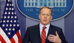 Người phát ngôn Nhà Trắng gặp họa 'vạ miệng' vì nhầm lẫn về Hitler