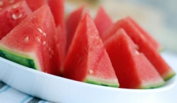 Những sai lầm bạn dễ mắc phải khi ăn dưa hấu