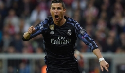 Giải cứu Real, Ronaldo cán mốc 100 bàn ở Champions League