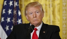 Tổng thống Trump lên tiếng vụ bác sĩ gốc Việt bị lôi kéo khỏi máy bay