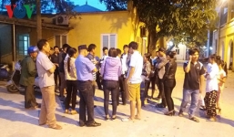 Bé trai 4 tuổi tử vong bất thường, người nhà quây bệnh viện yêu cầu làm rõ