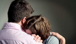 Đi khám vô sinh, cặp vợ chồng bàng hoàng phát hiện là anh em sinh đôi