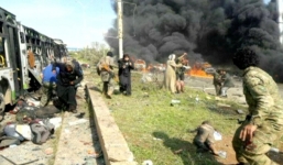 Xe chở người dân Syria sơ tán bị đánh bom, 100 người thiệt mạng