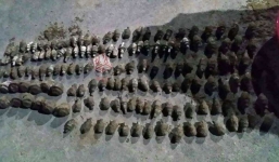 Hớn hở đào kho báu thấy toàn đầu đạn chưa nổ