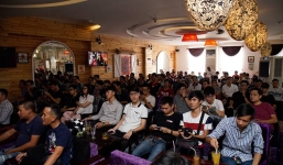 Offline Samsung Galaxy S8/Plus: Fans công nghệ “phát cuồng” khi trực tiếp cầm siêu phẩm trải nghiệm