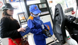 Sau 3 kỳ giảm giá, giá xăng tăng trở lại với 350 đồng/lít