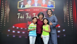 Bé Bảo Ngọc xinh xắn diện đồng phục đến trường quay