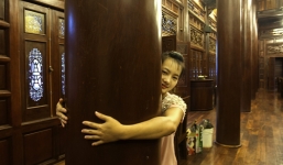 Cận cảnh ngôi nhà sàn gỗ lim lớn nhất Việt Nam, trị giá 200 tỷ đồng