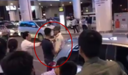 Tài xế dừng đỗ xe quá lâu còn dọa đánh bảo vệ sân bay Nội Bài