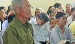 Cụ ông 83 tuổi lĩnh án vì dâm ô với trẻ em