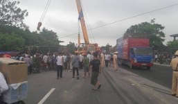 Xe tải tông xe máy, 2 ông bà tử vong còn cháu bé gãy chân