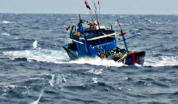 Nghệ An: Ngư dân bị lưới cuốn xuốn biển mất tích