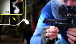 Video: Khoảnh khắc hai đầu đạn bắn từ súng ngắn vỡ nát trước miếng thủy tinh