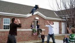 Bài học nhớ đời cho những ông bố thích thể hiện bản thân