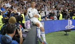 Cristiano Ronaldo, người ta mắng anh là đúng!