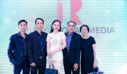 Giang Hồng Ngọc quây quần bên gia đình, mở công ty riêng