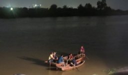 2 học sinh chết đuối thương tâm khi tắm sông