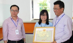 Nữ nhân viên trả lại 1 tỷ đồng được Thủ tướng khen thưởng