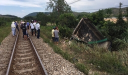 Chồng bị tàu hỏa tông tử vong khi vợ đang nhập viện chờ sinh