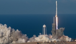 Video: SpaceX thử nghiệm tên lửa đẩy mạnh nhất thế giới