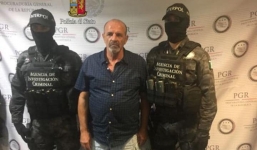 Trùm mafia sa lưới sau 20 năm trốn truy nã vì chăm… check-in