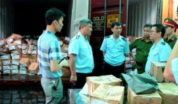 Bắt giữ lô hàng khủng 2,8 tấn lá khát cực độc ở Hải Phòng