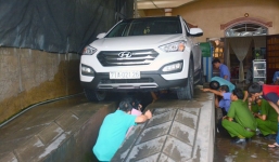 Nằm ngủ ở đường, người đàn ông bị ôtô 7 chỗ cuốn đi 50km