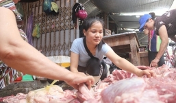 Vụ thịt lợn rẻ bị hắt dầu luyn: Hải Phòng họp khẩn