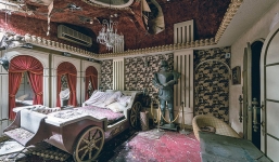 Sởn da gà khi khám phá nhà nghỉ tình dục bị bỏ hoang nổi tiếng tại Nhật Bản