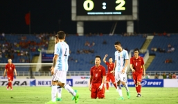 Trắng mắt ra chưa, bóng đá trẻ Việt Nam?