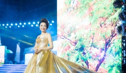 Phạm Thu Hà lộng lẫy trên sân khấu đất Cảng