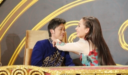 Bắt gặp Phi Nhung “nâng khăn sửa túi” cho Hoài Linh