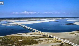 Hết phản đối tàu ngầm TQ đến Sri Lanka, Ấn Độ lại chọc giận BK bằng cây cầu chiến lược mới