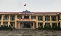 Thu tiền sai quy định gần 1 tỷ đồng, hiệu trưởng mất chức