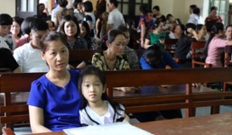 Vụ bé gái bị ném hỏng mắt, nhà trường bồi thường hơn 100 triệu đồng