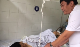 Nam sinh kiến trúc bị cửa xe khách kẹp đứt lìa cánh tay