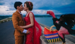 'Người thứ ba' trong ảnh cưới của cặp đôi Phú Yên khiến dân mạng bấm like nhiệt tình